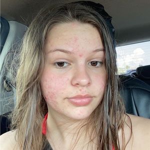 Meet your Posher, Halana